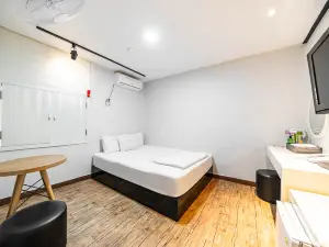 레인보우여관