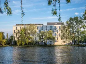 Best Western Plus Lakeside Hotel