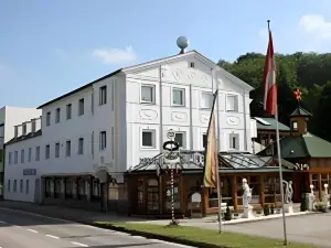 Höckner Plaza Hotel