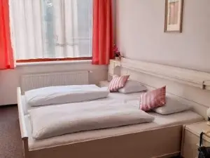 Hotel Apollo