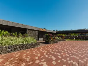 Maui Seaside Hotel