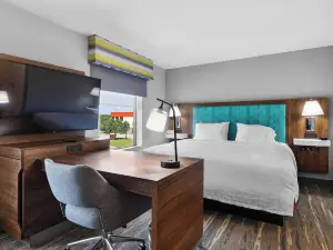 Hampton Inn & Suites Pensacola I-10 North at University Town Plaza