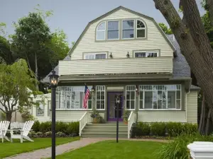 Inn on Shore Road