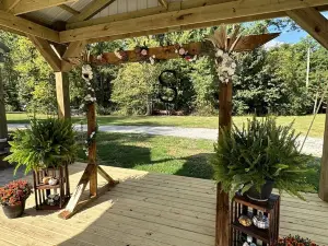 Family Veranda and lodging at Cataract Falls Lodge