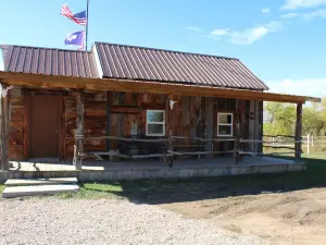 Kara Creek Ranch - Rustic 2 Bedroom Cabin #5