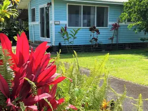Great Location, Clean, Beachy 1BR Cottage