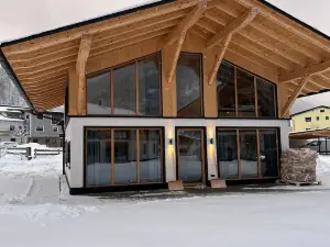 New Chalet With Garden and Private Sauna