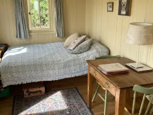 Oxton Hill Hideaway