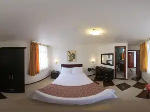 Hotel Makroz Colonial