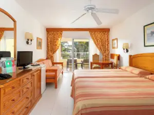 โรงแรมริอู โอลิวา บีช รีสอร์ท - ออลอินคลูซีฟ