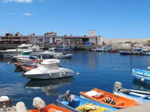 Puerto de Mogan Harbour 371 by El Sirocco