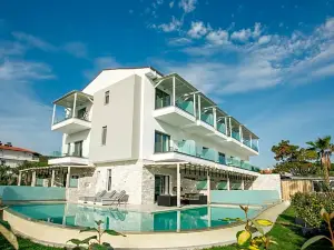 Blue Carpet Luxury Suites