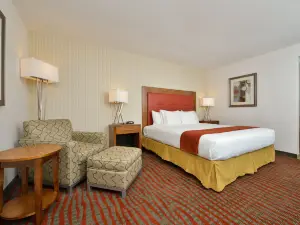 Holiday Inn Express Boston-Milford