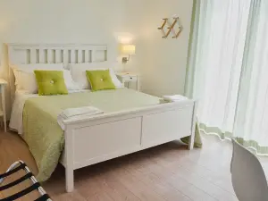Petit Hotel