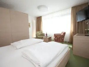 Hotel Weiss S