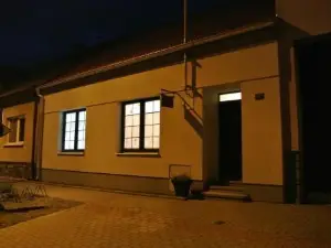 Apartman ve Dvore