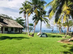 El Hongo Finca Hostal / Camping