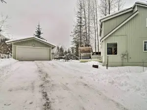 Cabin w/ Hot Tub & Views: 1 Mile to Alyeska Resort