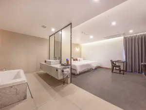 Wall Hotel Cheonan Cheongsu