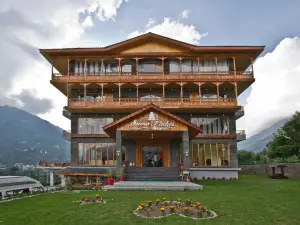 Snow Flakes Resort and Spa Centrally Heated Luxury Resort