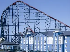 The Big Blue Hotel - Blackpool Pleasure Beach