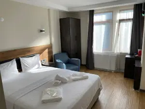Deta Port Hotel