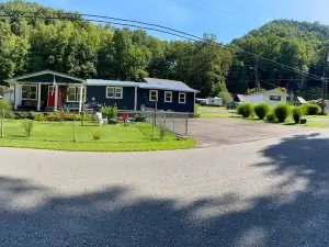 Stephen’sHouse Bandits Houses LLC