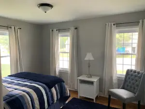 Historic Main Street Cottage