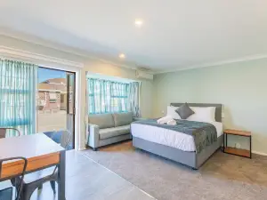 Lavana Motels