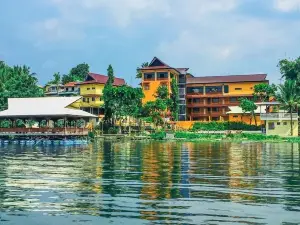 Dolores Lake Resort