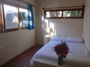 阿雅姆沛查理套房飯店