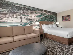 Clarion Pointe Indianapolis Airport