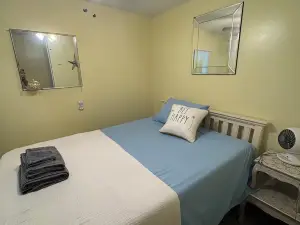 Lake access directly in front of Cottage on high speed watercraft Big Barbee