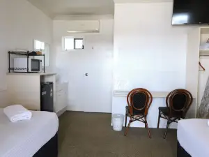 Park Avenue Hotel Motel