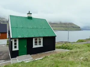 Authentic House-Unique Location-Nature