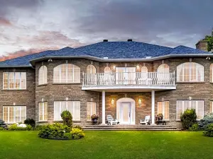 Greystone on Golden Lake