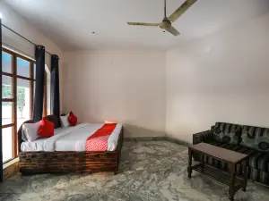 OYO 63352 Hotel Gadhpuri