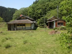 Satoyama Guest House Couture