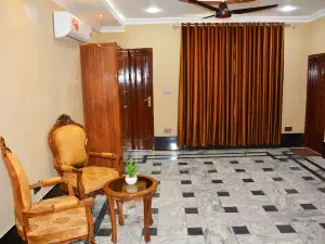Khyber Guest House & Restaurant StudioApartment 5C