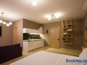 Marizas Luxury Suites #1