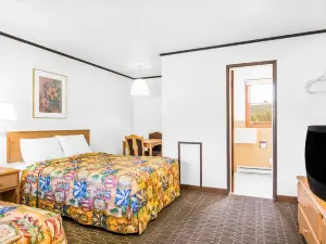 Knights Inn Pine Grove
