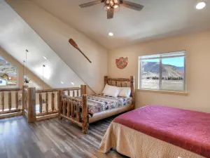 Commodore Cabin