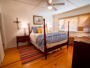 Lakeside Retreat