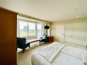 Sea Side Hotel
