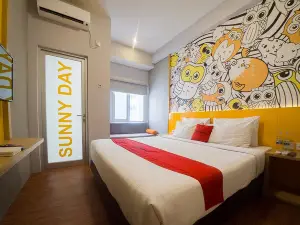 RedDoorz Apartment Near Bundaran Satelit Surabaya