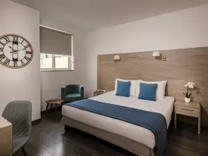 The Howard Hotel