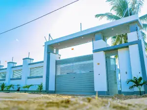 8 Guests - 4 Bedrooms - Dar Es Salaam City