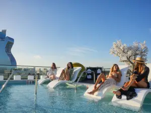 Dolce by Wyndham Hollywood