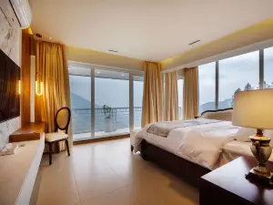 EAFR Hotel