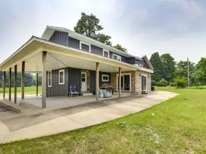 Wfh-Friendly Lawrence Escape w/ Lake Access